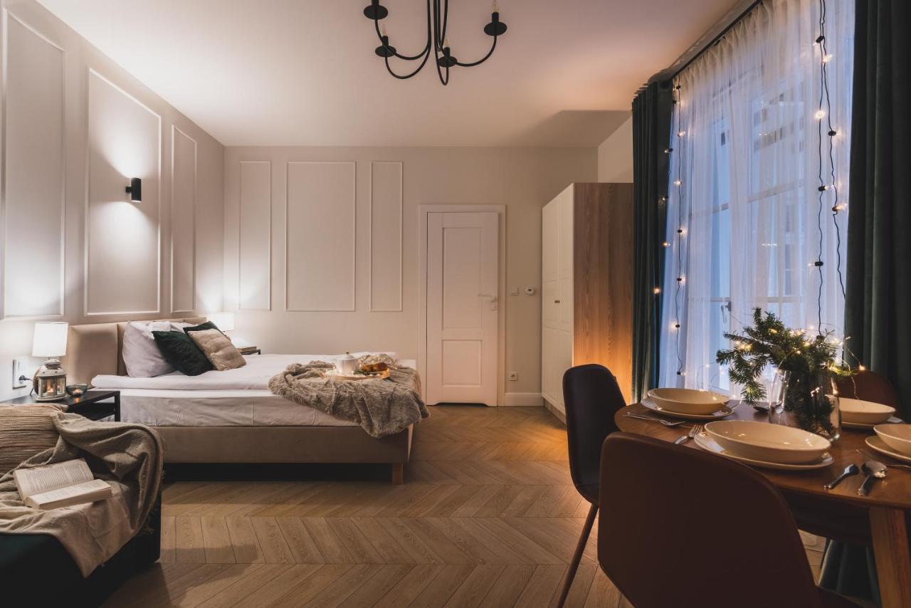 קרקוב Atrium - Old Town Luxury Apartments - By Upstairs מראה חיצוני תמונה