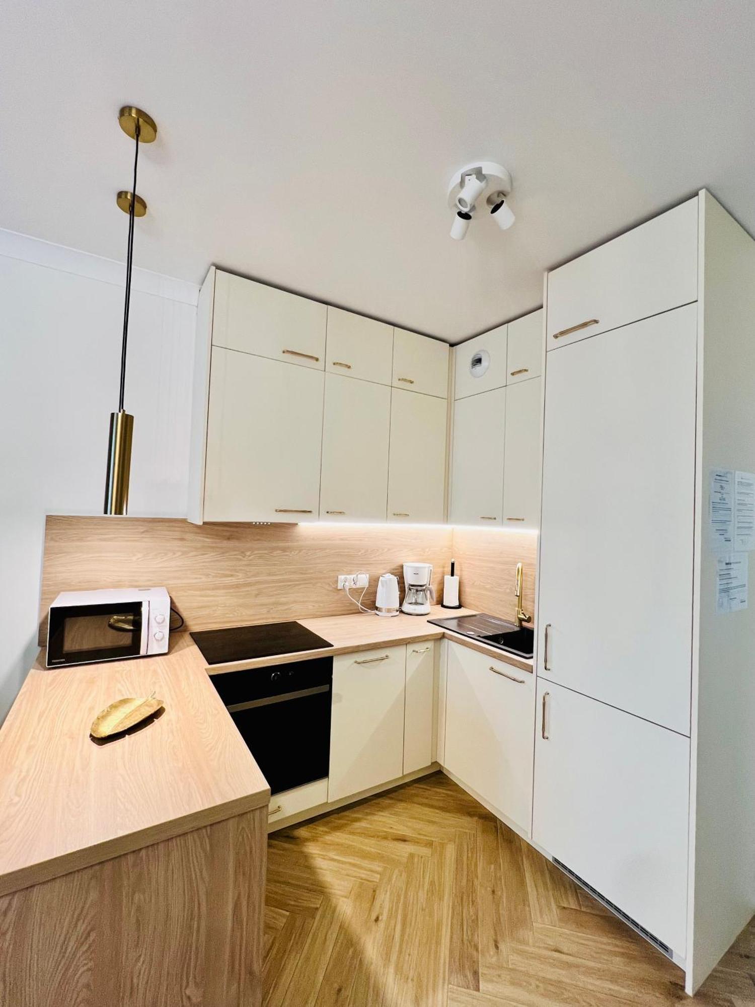 קרקוב Atrium - Old Town Luxury Apartments - By Upstairs מראה חיצוני תמונה